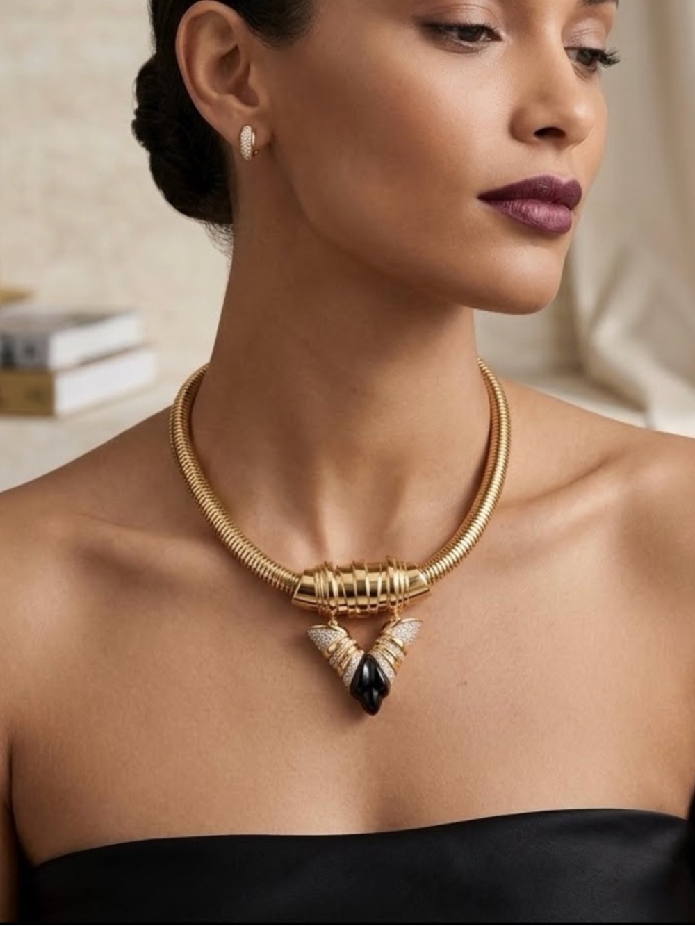 Louis Vuitton Essential Torque Collar Necklace LV V Choker Necklace